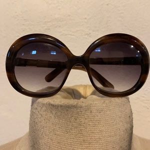 Elizabeth and James Rivers round sunglasses